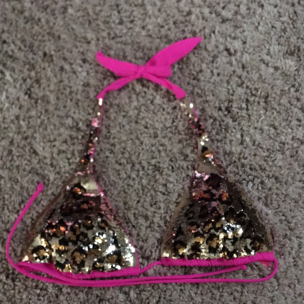 VS bikini